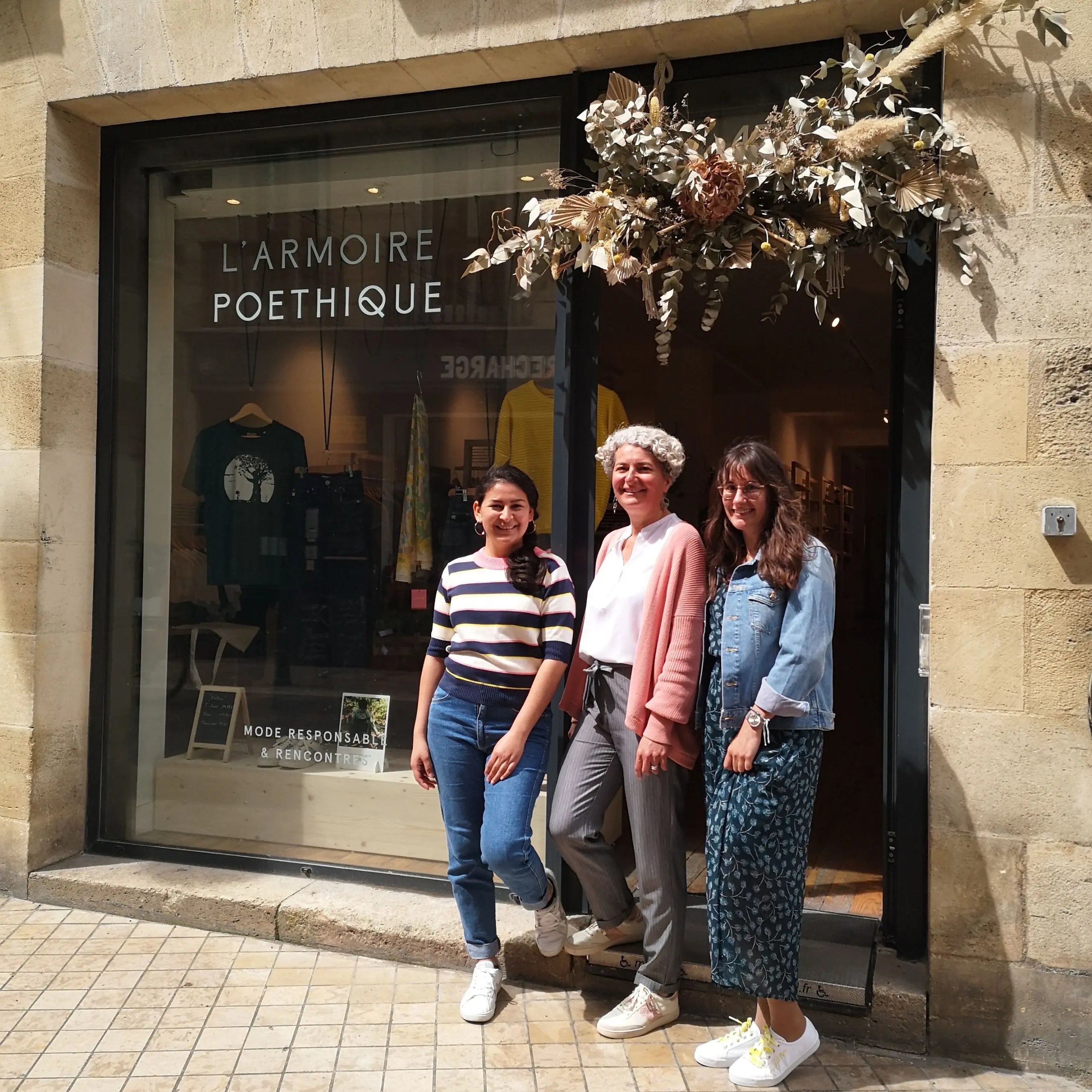 L-armoire-Poéthique-fait-confiance-à-Coton-vert Coton vert