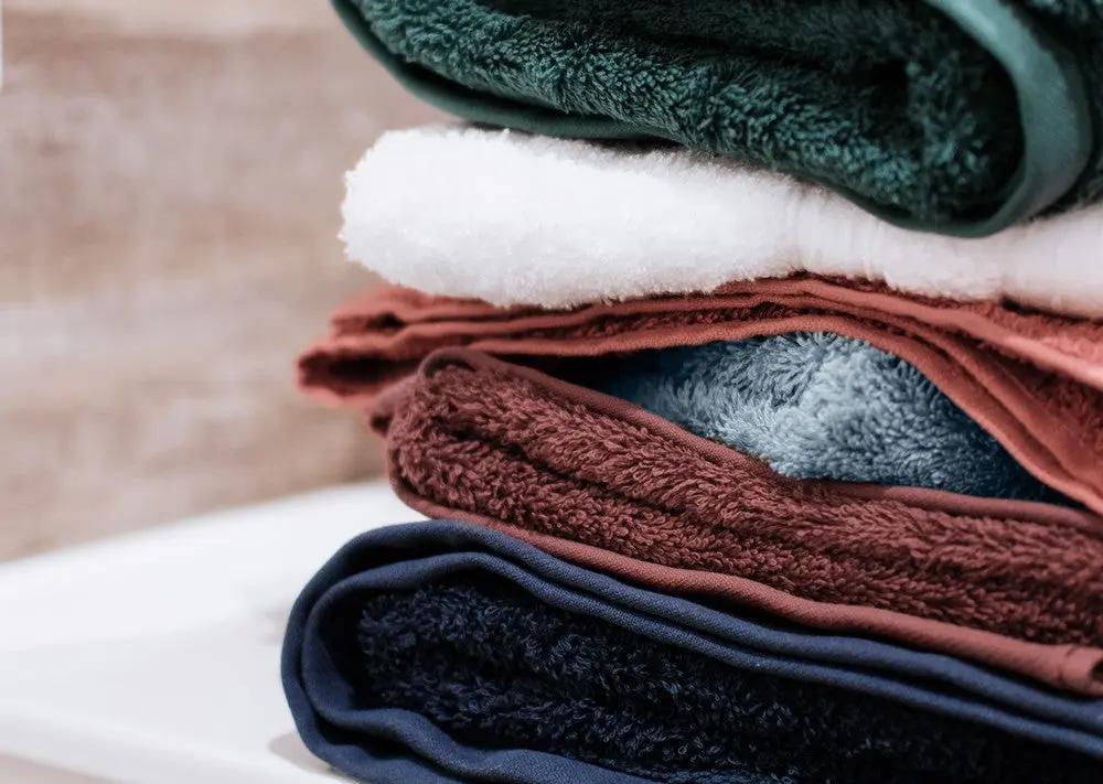 T-shirt femme col V 100% lin upcyclé - Coton vert