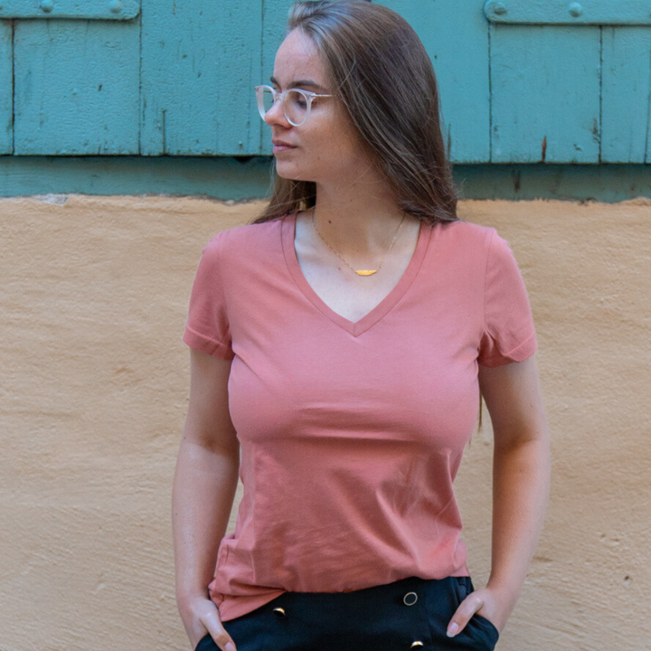 T-shirt femme col V 100% coton upcyclé